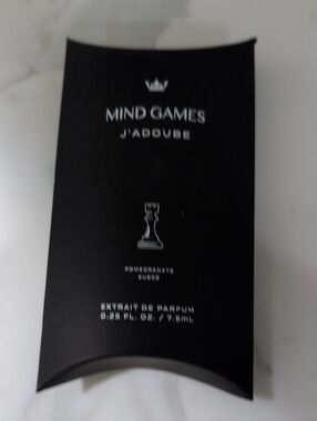 Mind Games J'adoube Pomegranate Suede Travel Discovery Size New In Box